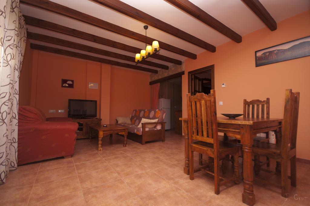 Alojamientos Rurales La Fuente Villalba de la Sierra Zimmer foto